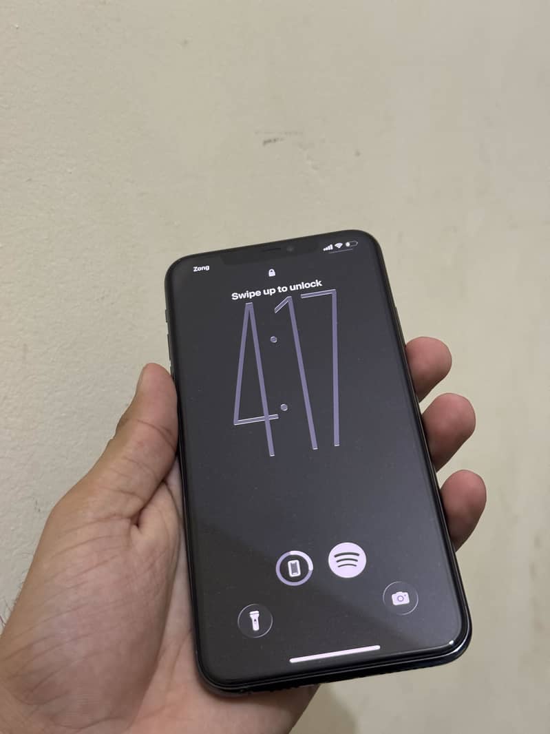 Apple iPhone 11 Pro Max 10
