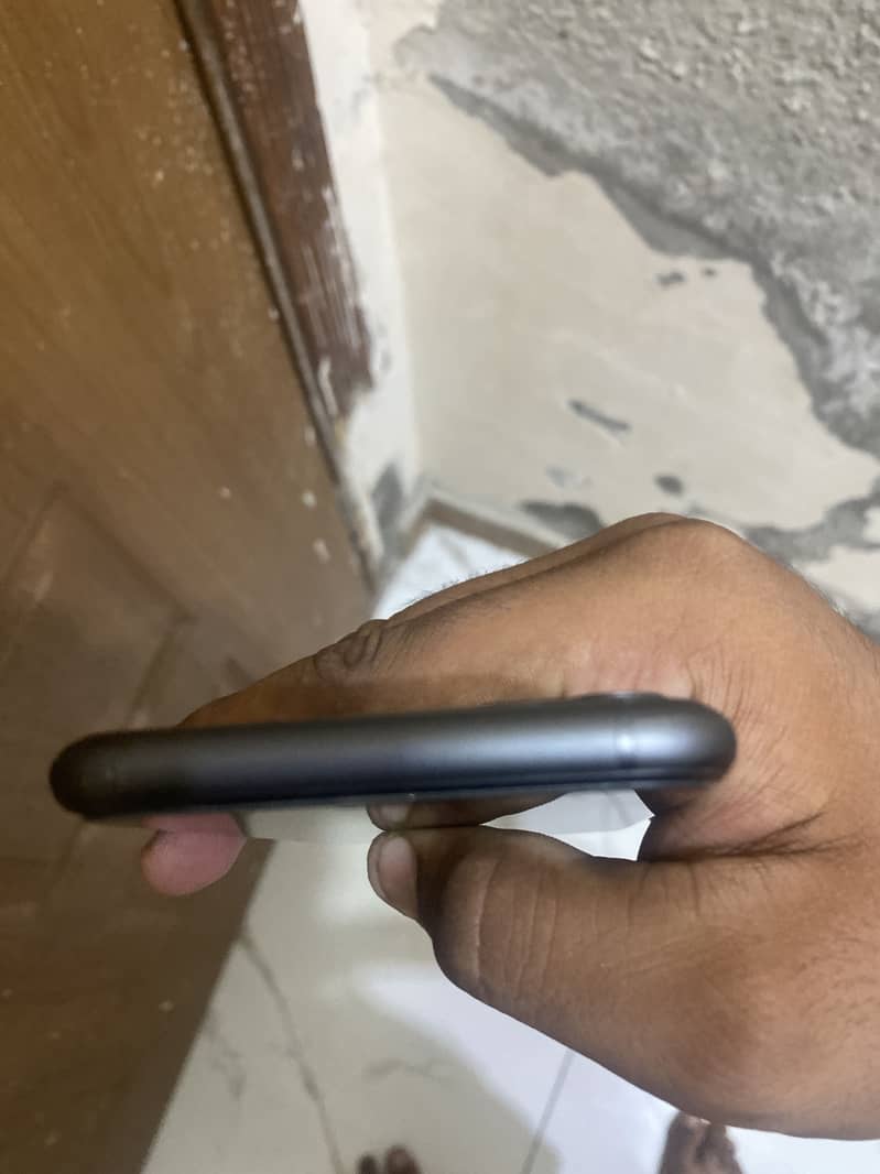 Apple iPhone 11 2