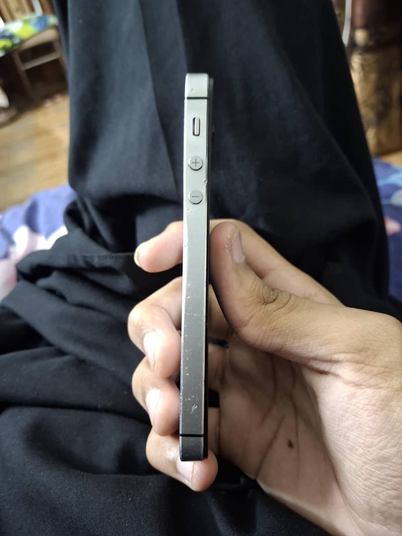 Apple iPhone 5s 1