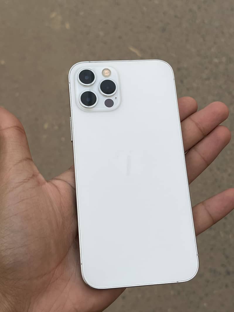 Apple iPhone 12 Pro 1