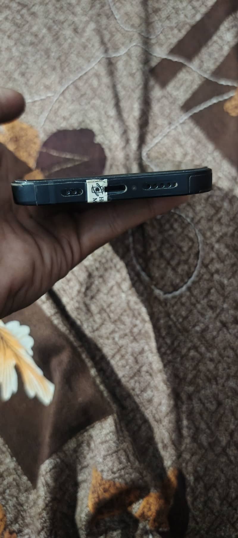 Apple iPhone 13 1