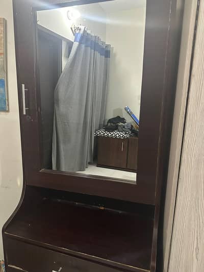 Used dressing table
