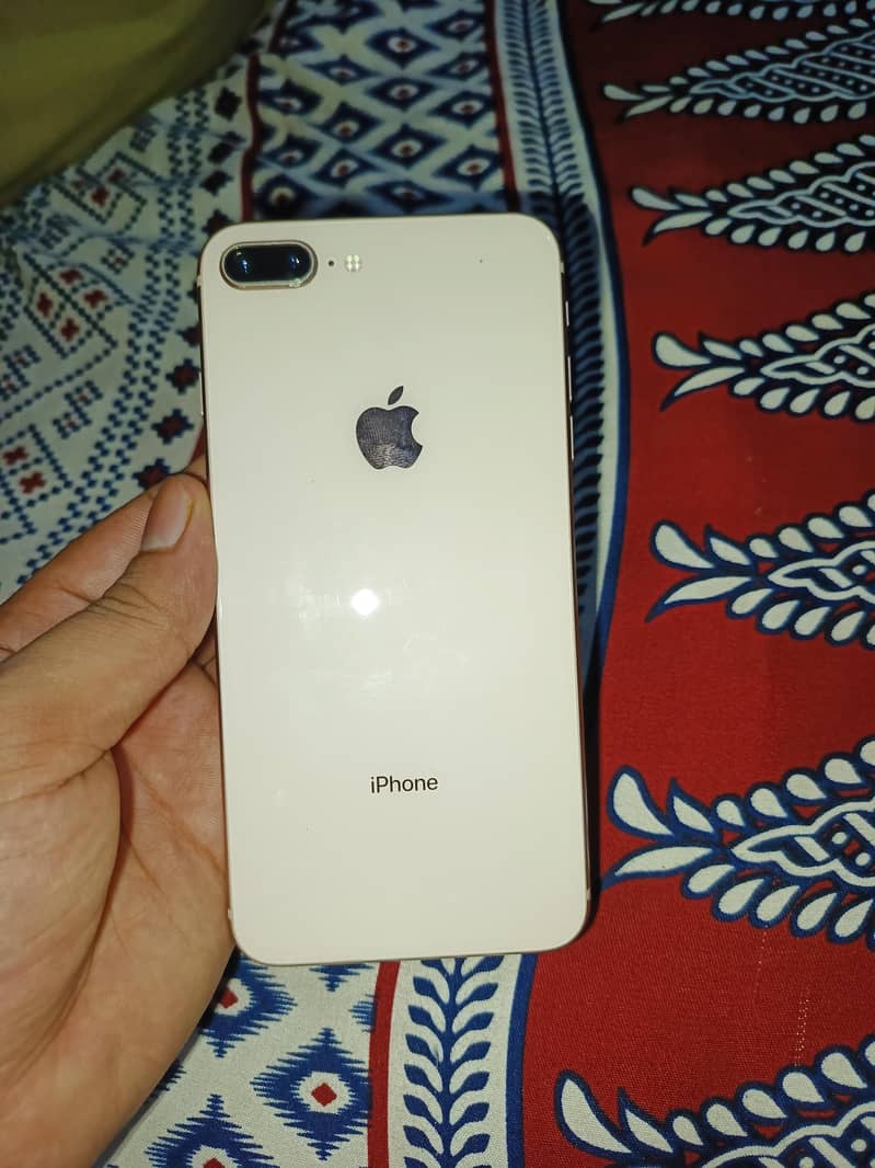 Apple iPhone 8 Plus 0
