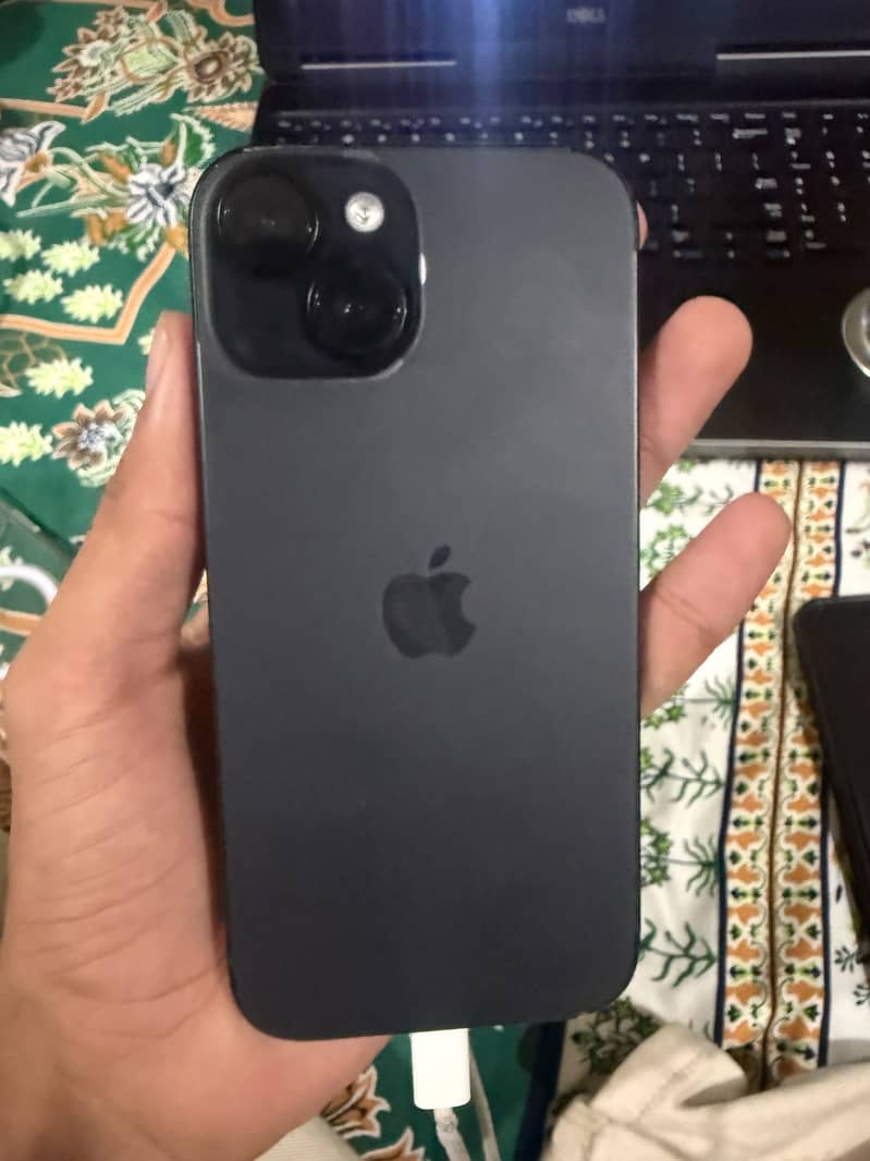 Apple iPhone 15 2