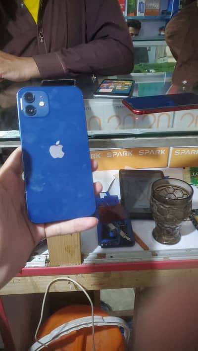 Apple iPhone 12
