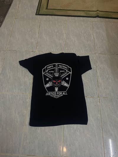 orignal gildan shirt