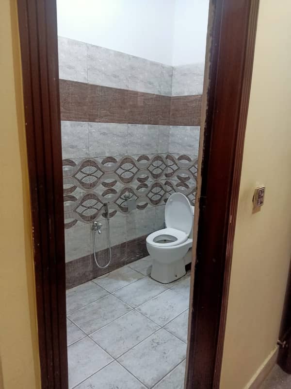2bedrom upper portion for rent E11/2 markaz 5