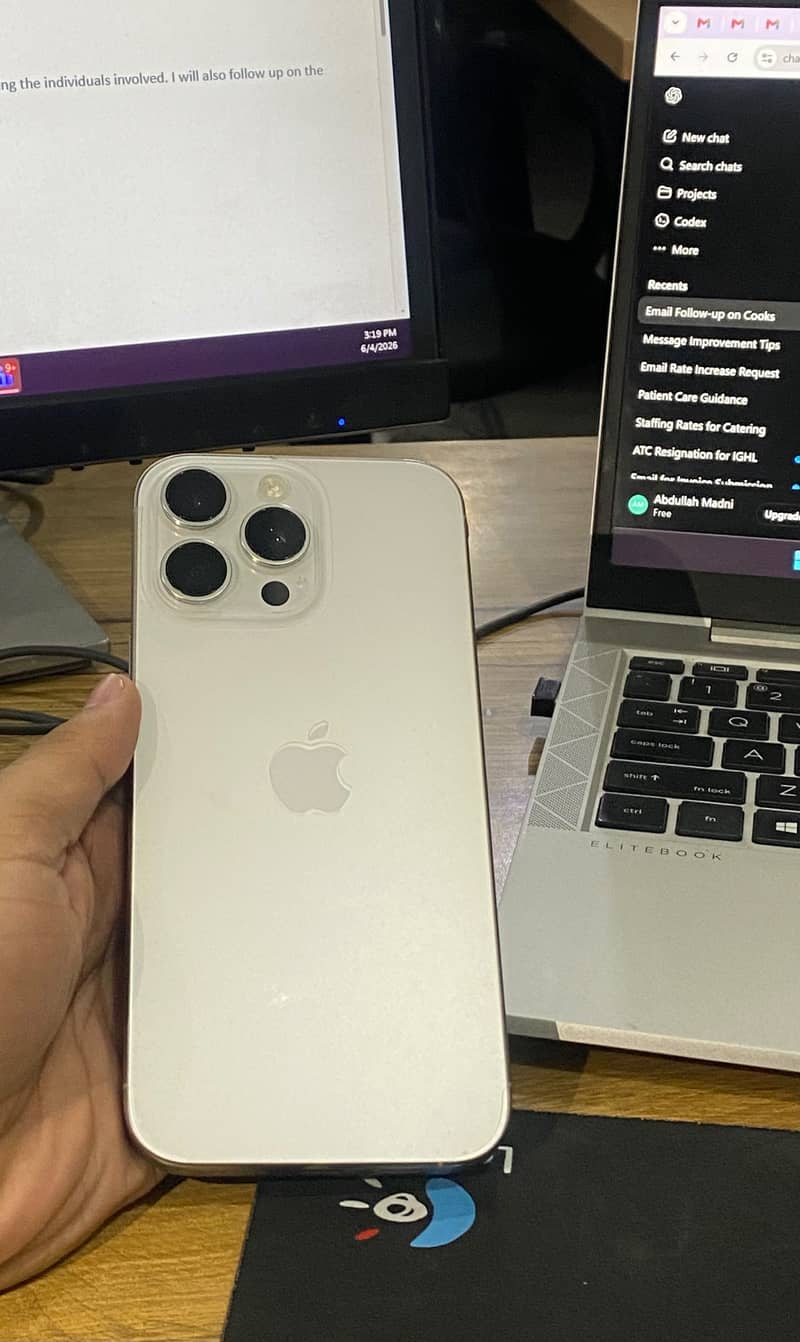 iPhone 16 Pro Max 3