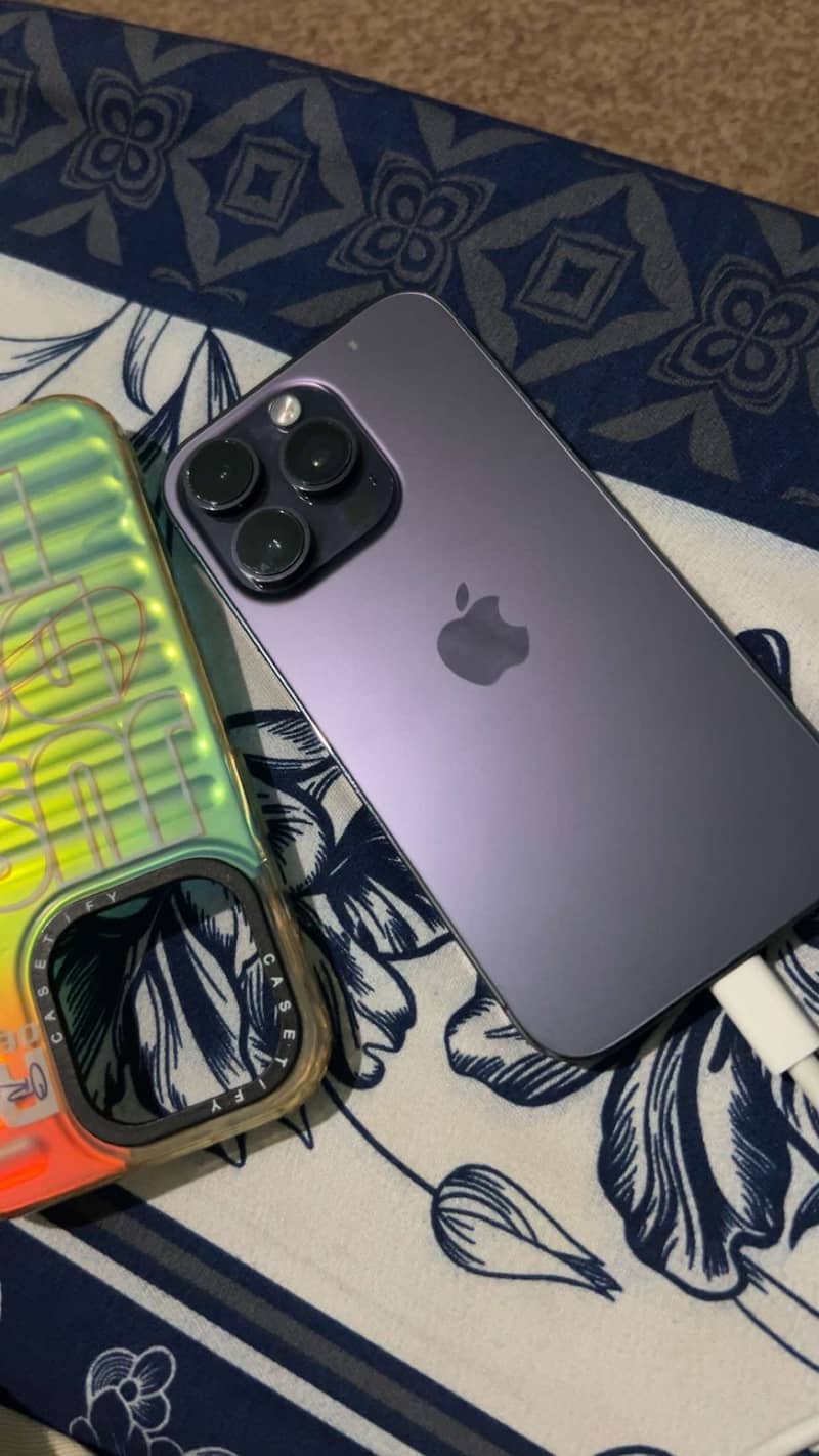 Apple iPhone 14 Pro 0