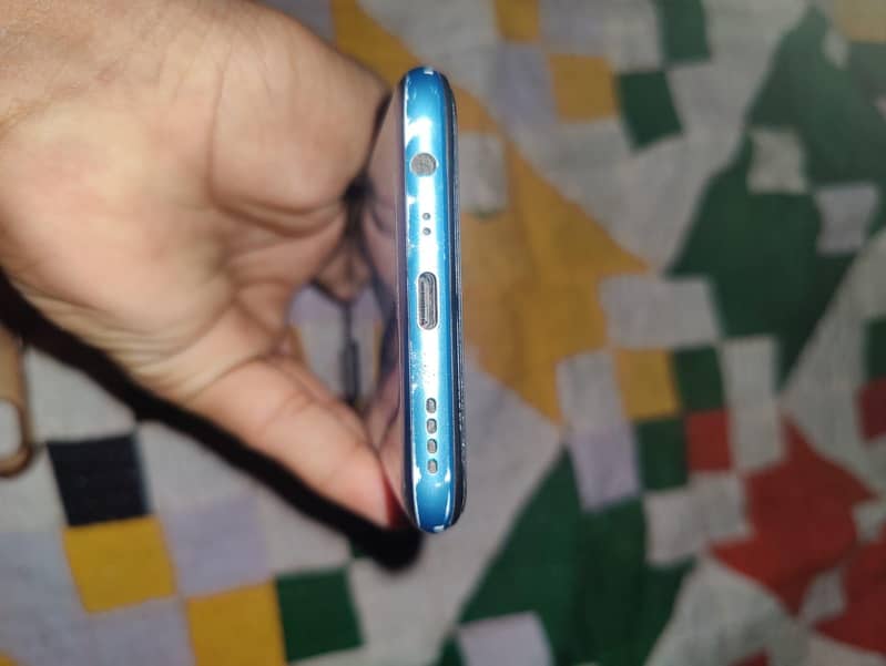 Realme C17 1