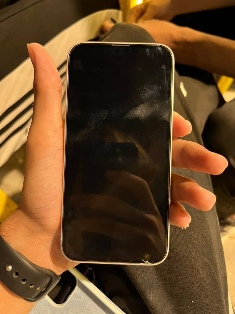 Apple iPhone 13 6
