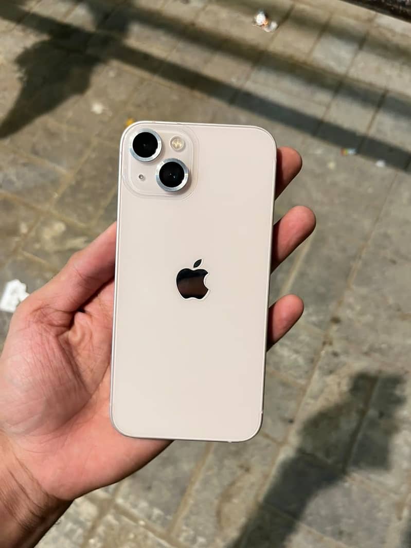 Apple iPhone 13 9