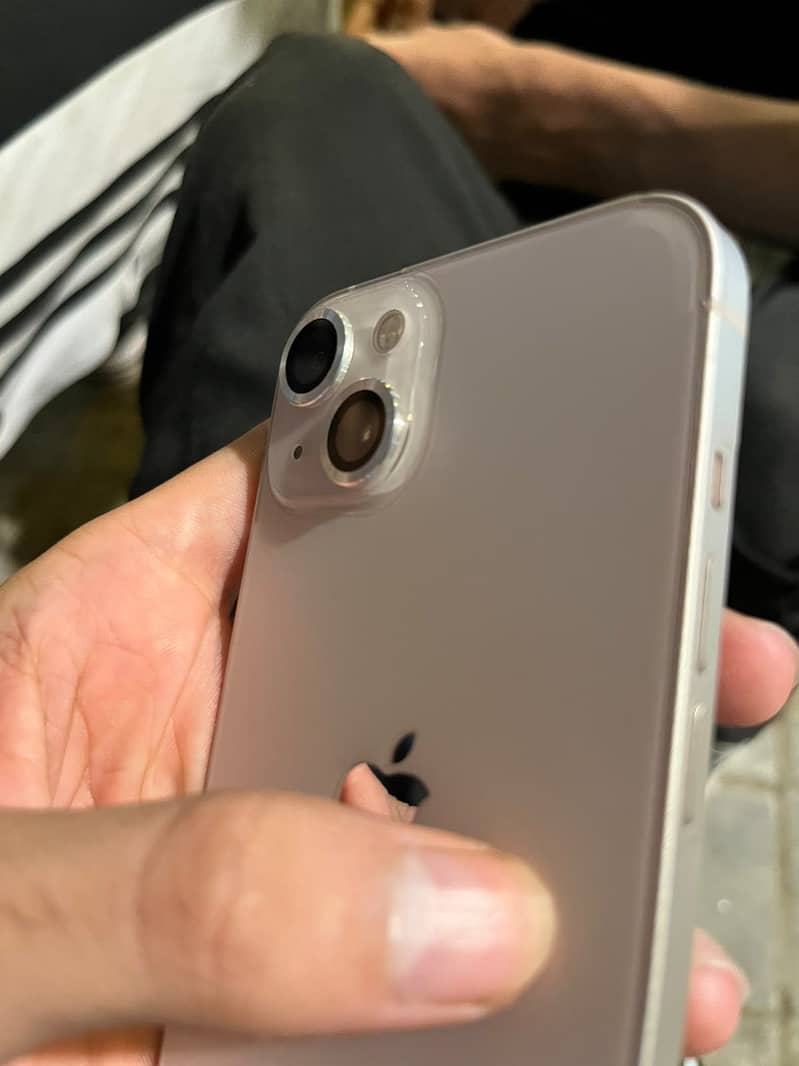 Apple iPhone 13 12