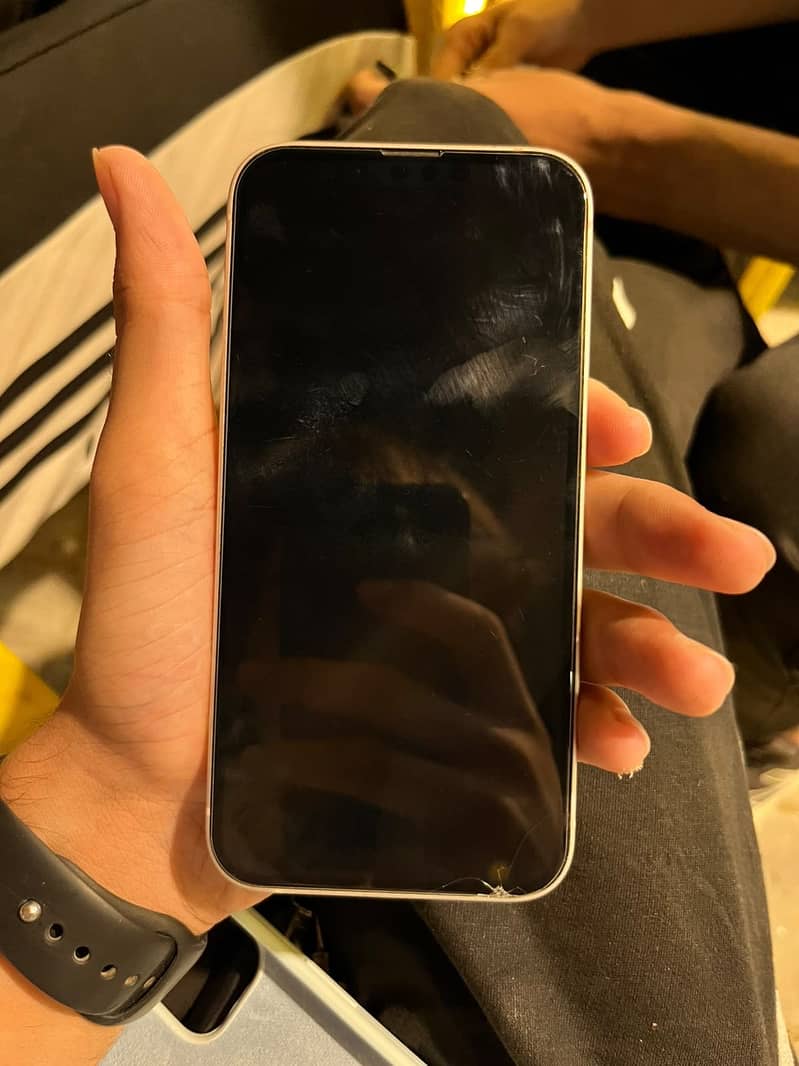 Apple iPhone 13 13