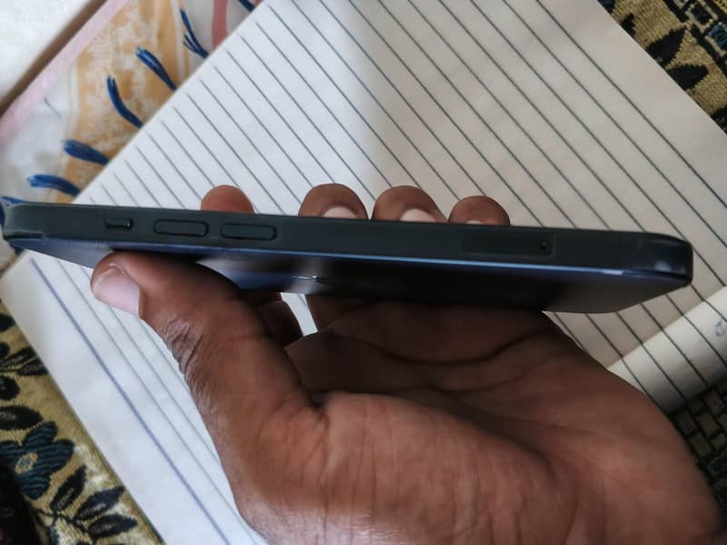 Apple iPhone 13 3
