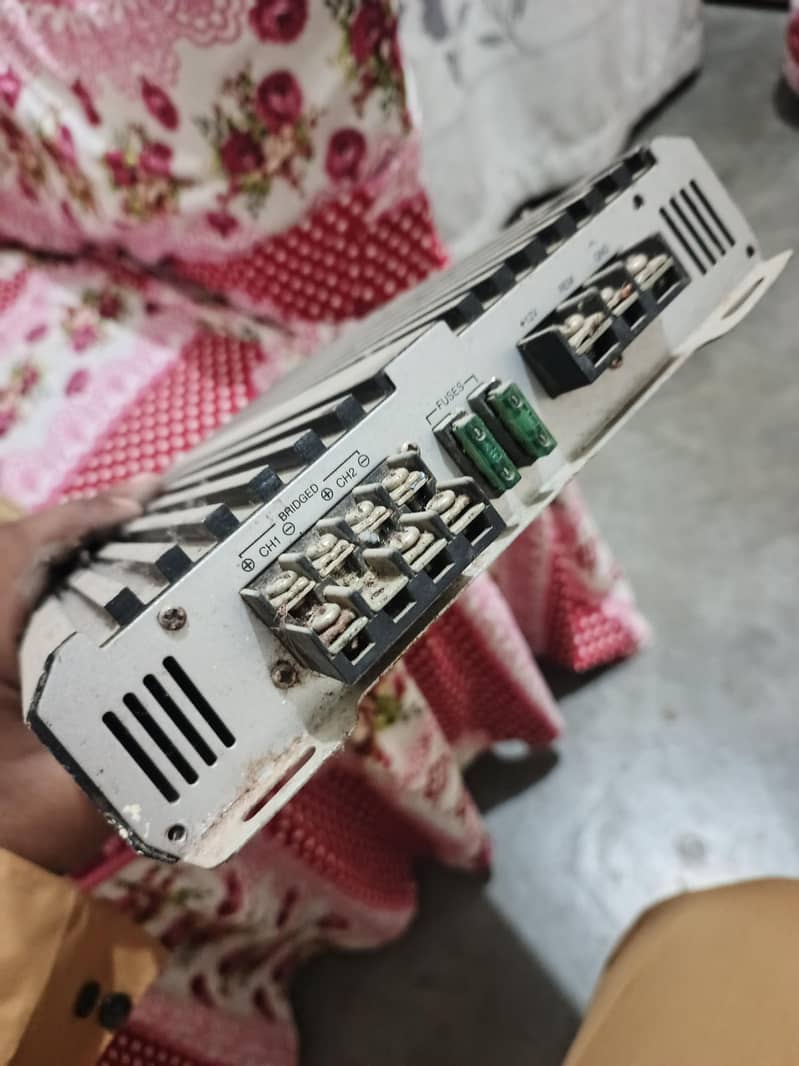 good condition amplifier 3