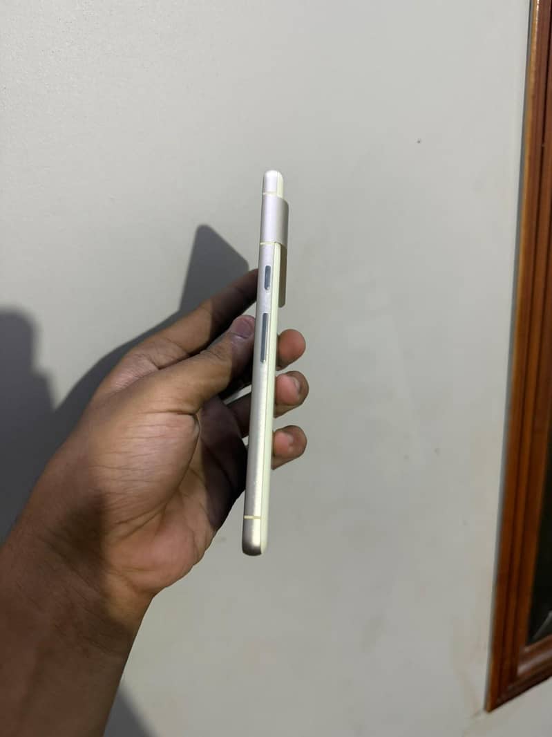 Google Pixel 7 3
