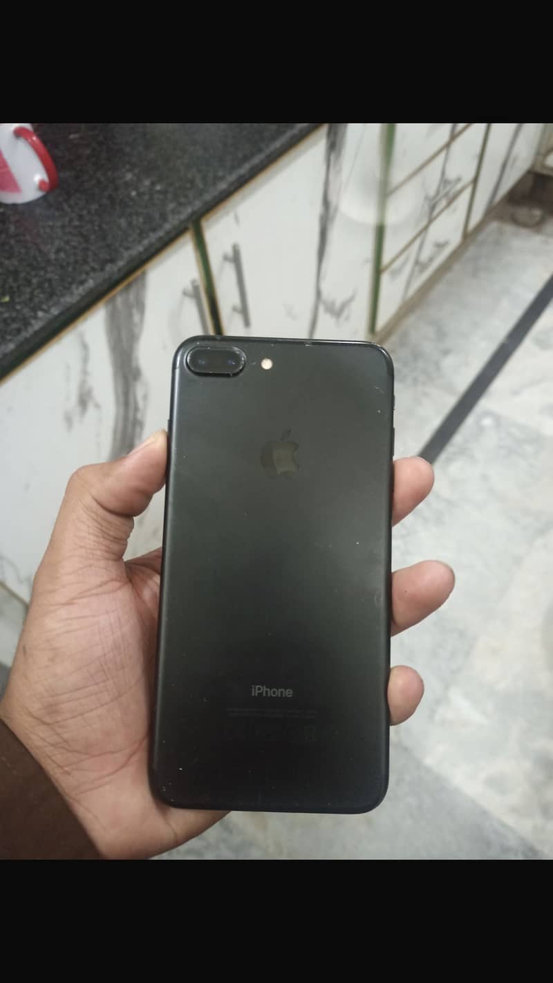 Apple iPhone 7 Plus 1