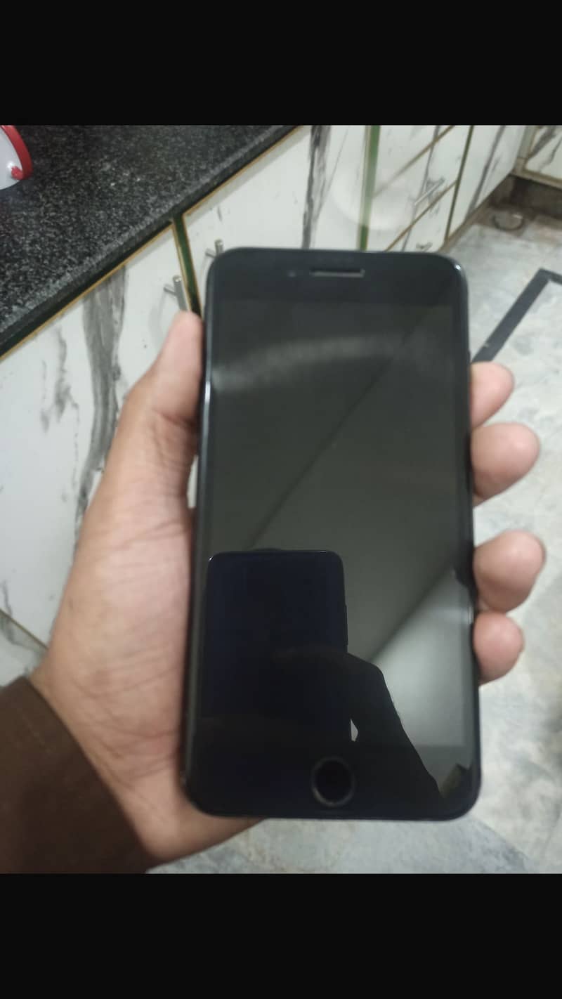 Apple iPhone 7 Plus 2