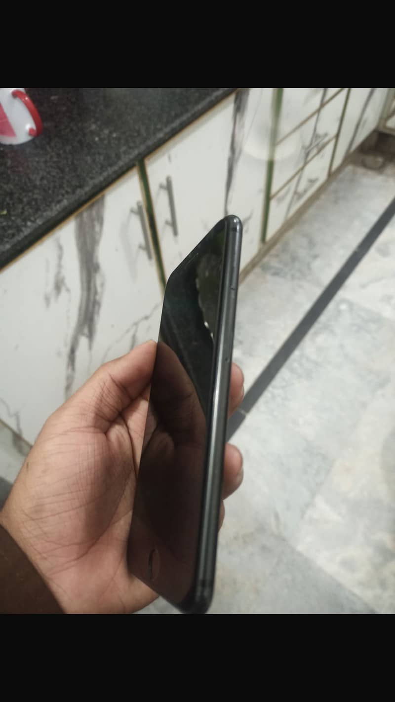 Apple iPhone 7 Plus 4