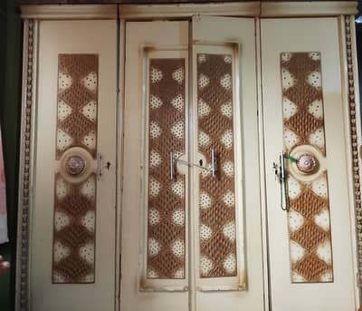 Wardrobe | Cupboard | 4-door Almari