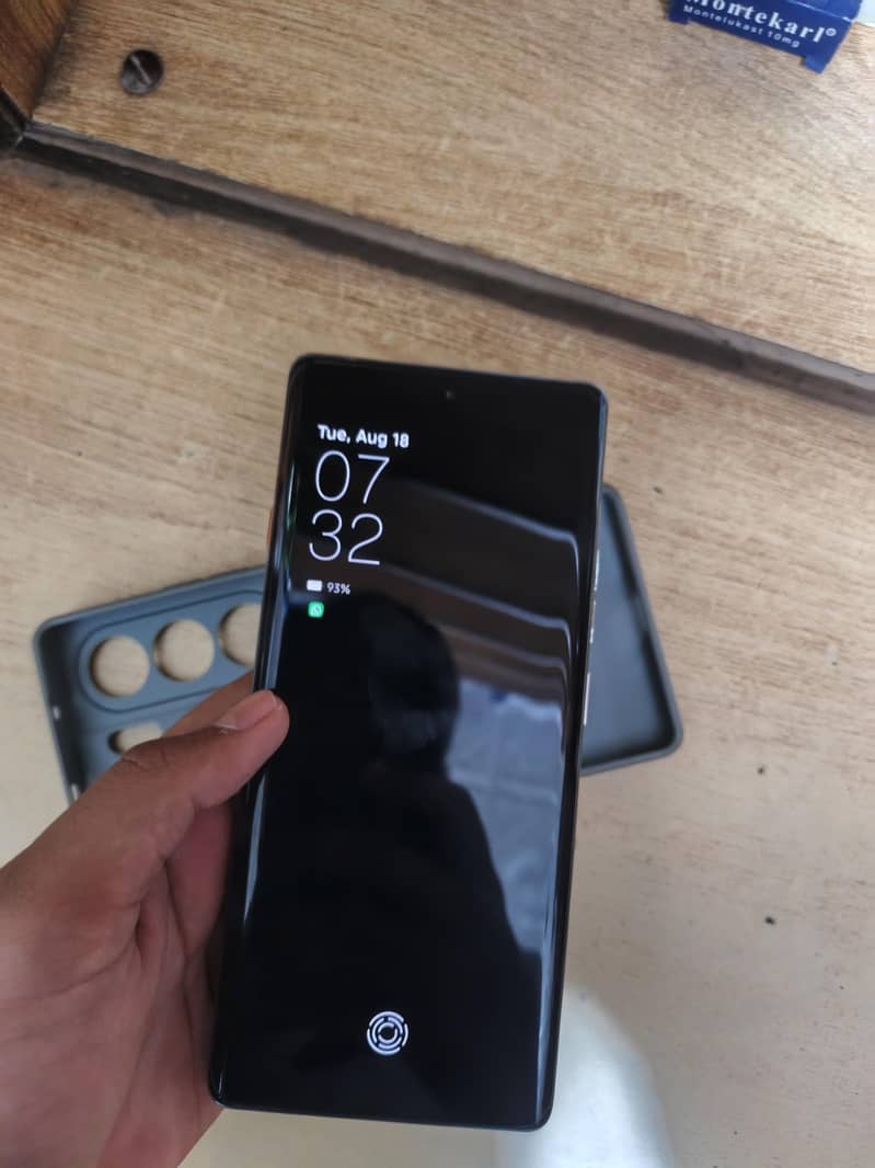 Tecno CAMON 40 Pro 4