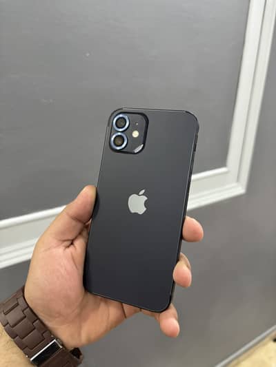 Apple iPhone 12