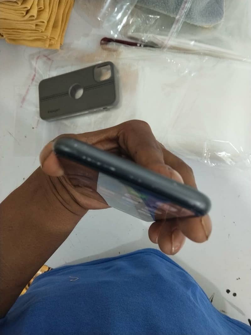 Apple iPhone 11 2