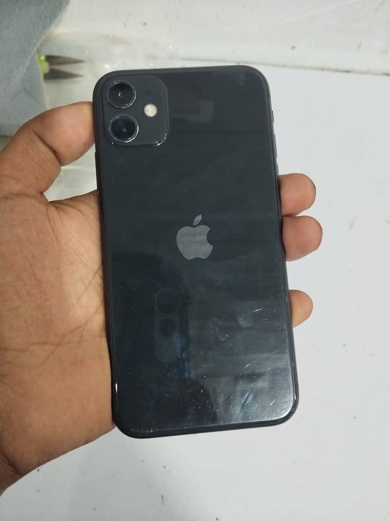 Apple iPhone 11 3