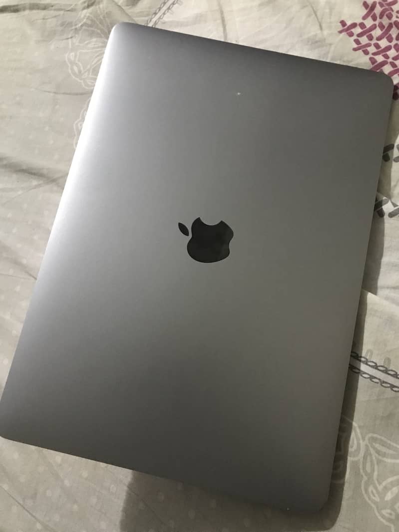 Mac book iPhone 2017 pro 2