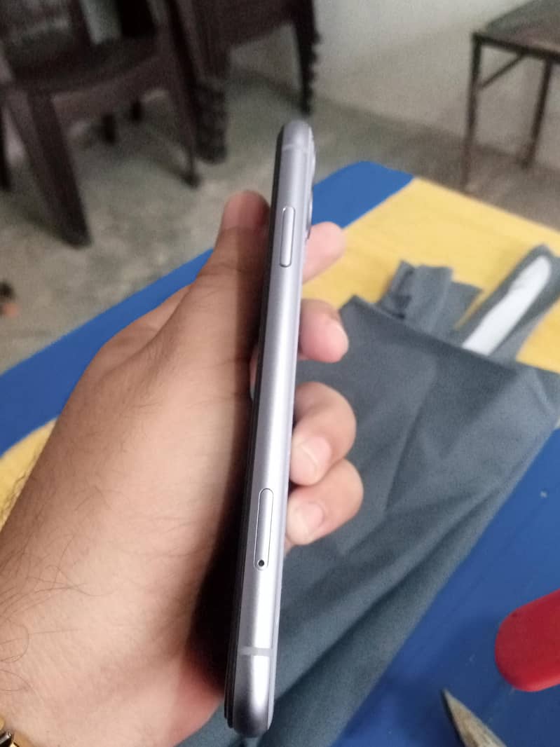 Apple iPhone 11 2