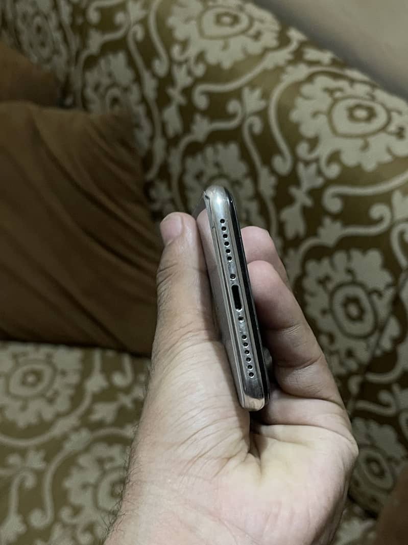 Apple iPhone X 2