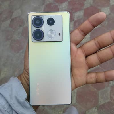 Infinix Note 40 (8+8 256)