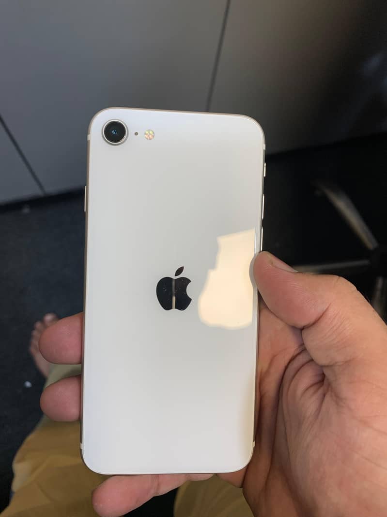 Apple iPhone SE 0