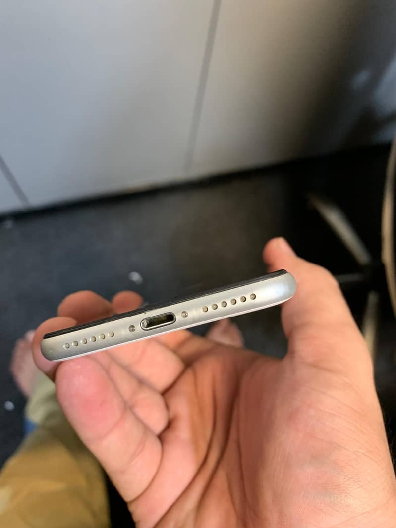 Apple iPhone SE 4