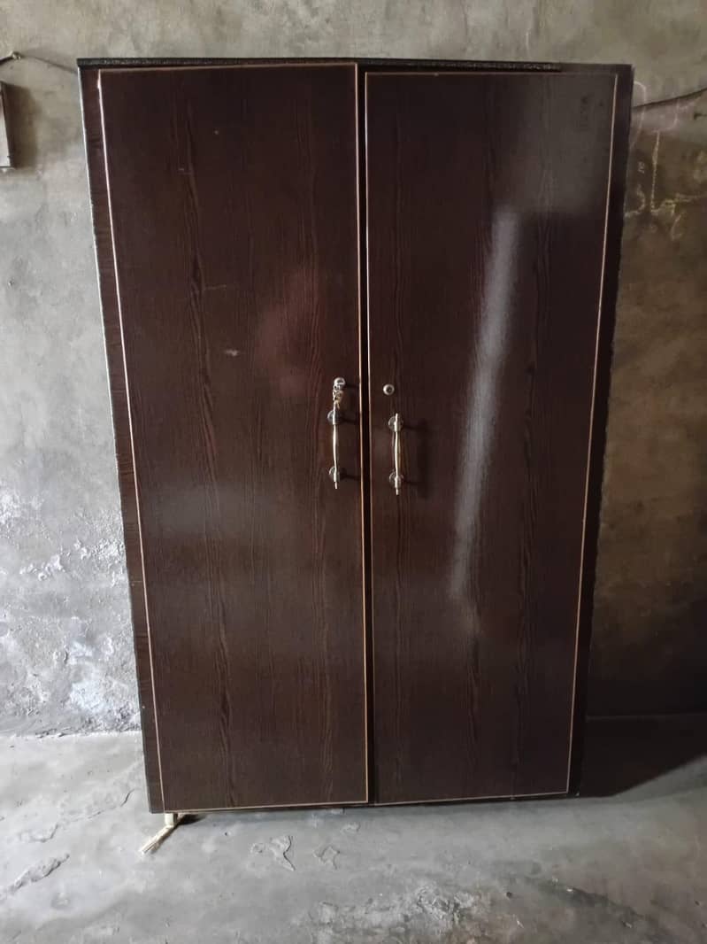 wardrobe 0