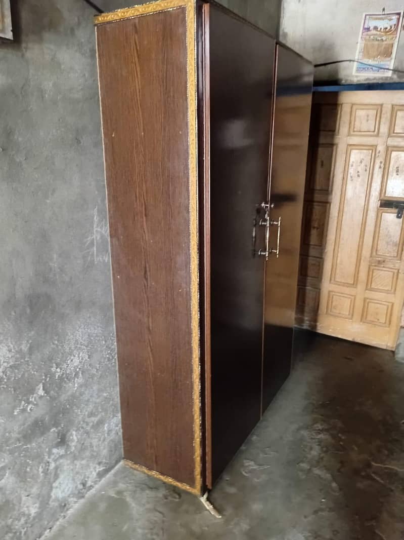 wardrobe 1