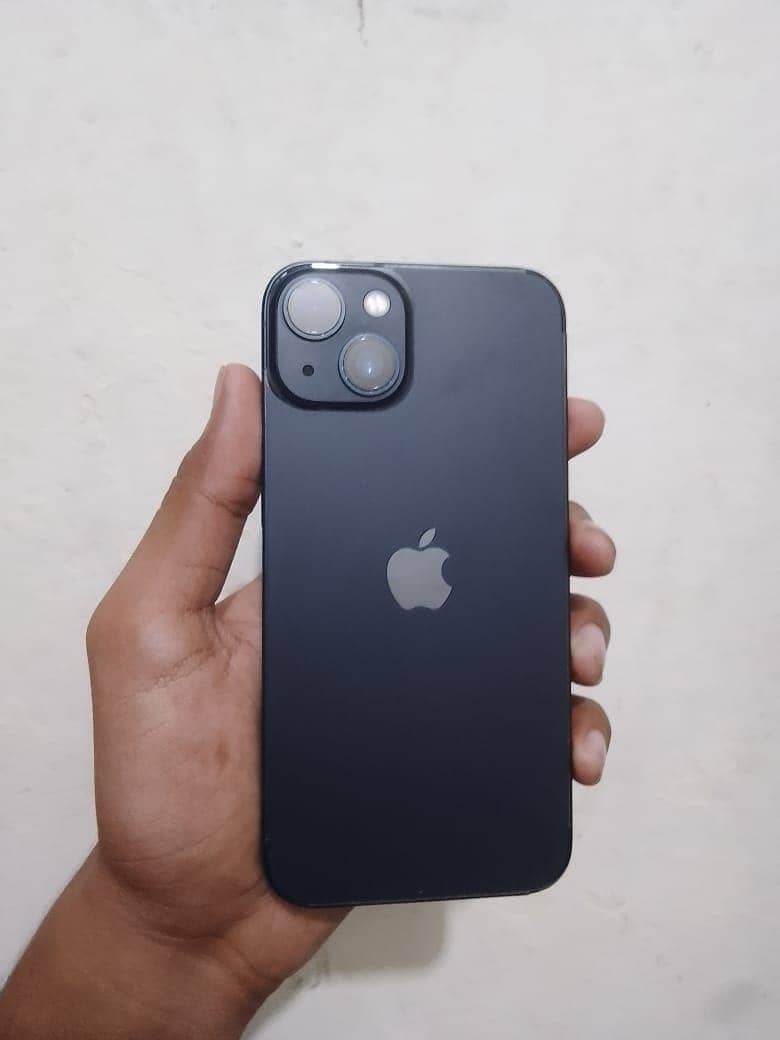 Apple iPhone 13 4