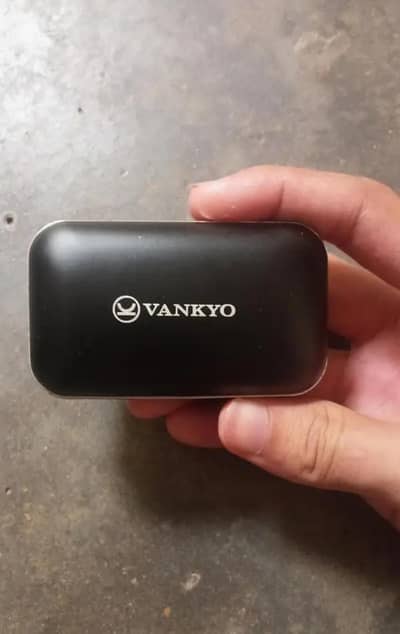 vankyo x 200