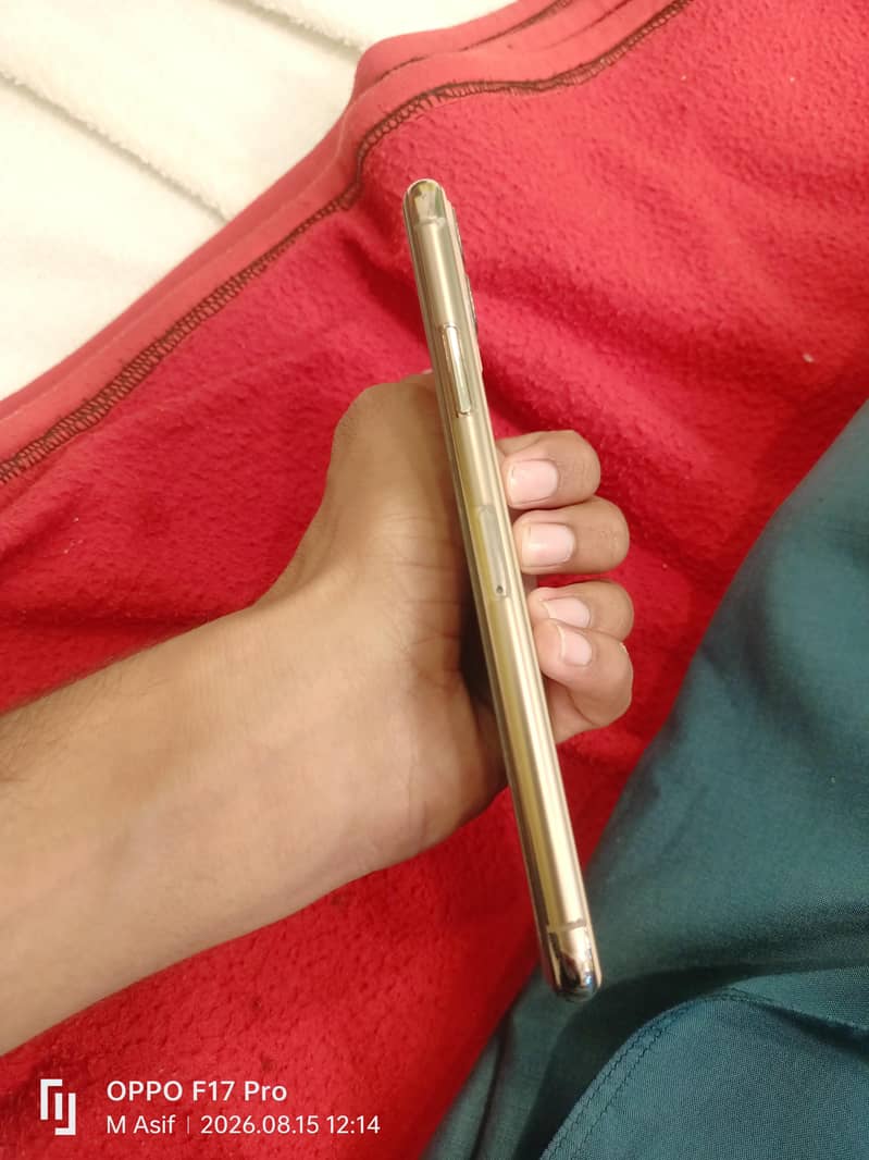 Apple iPhone 11 Pro 3