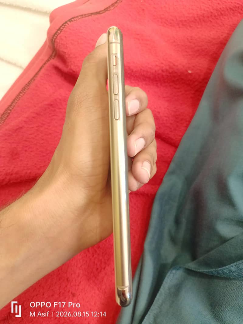 Apple iPhone 11 Pro 7