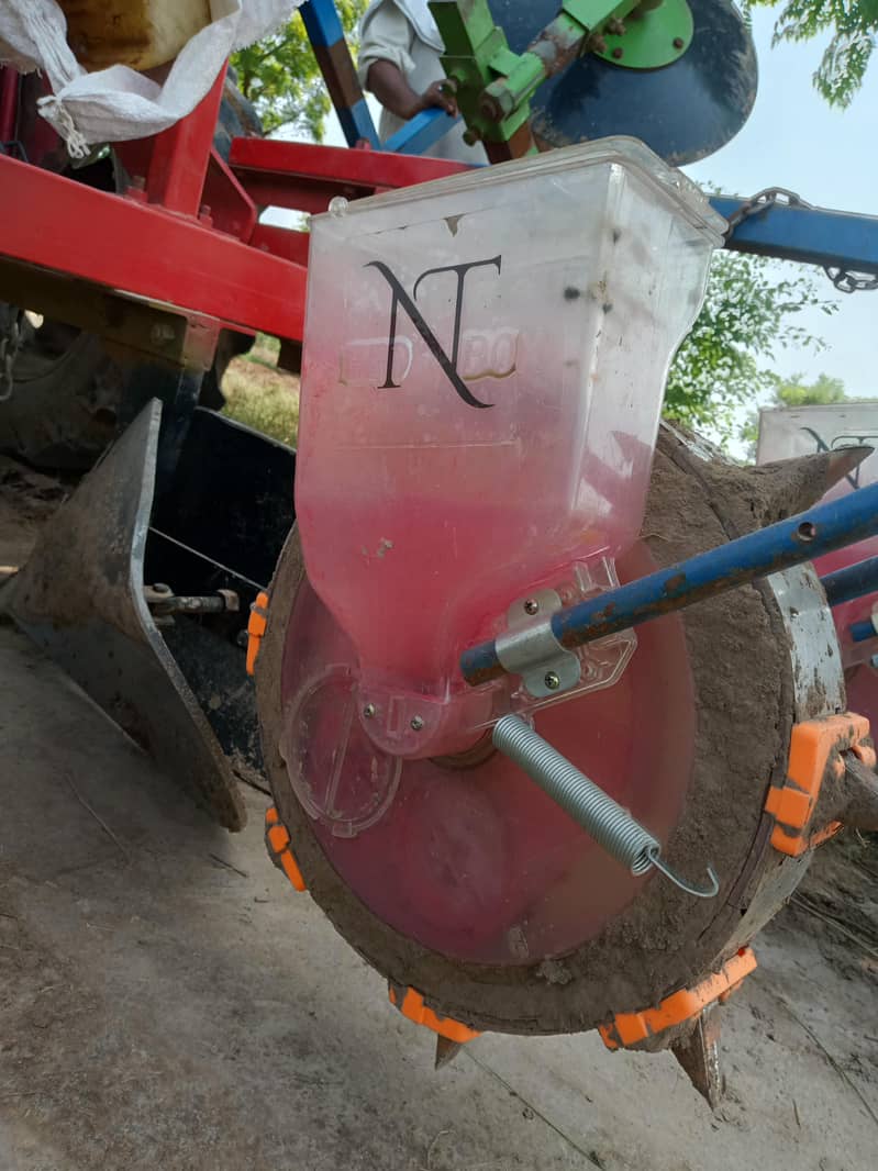 بہت اچھی ہے 3