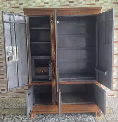 wardrobe