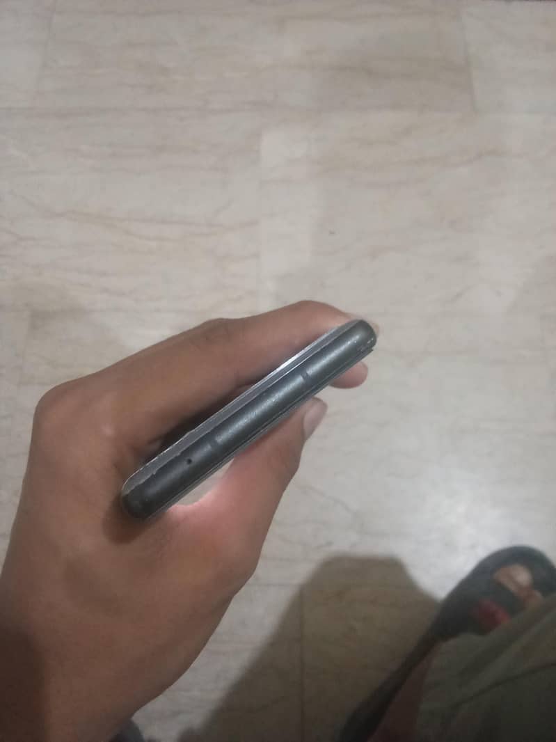 Google Pixel 6a 3