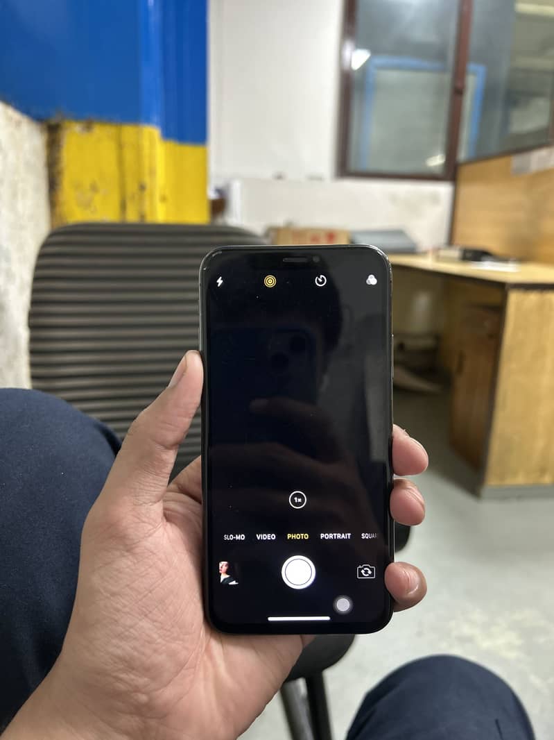 Apple iPhone X 10