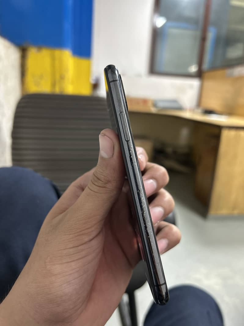 Apple iPhone X 11