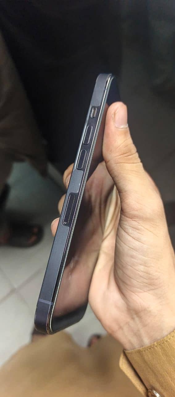 iphone 14 pro 2