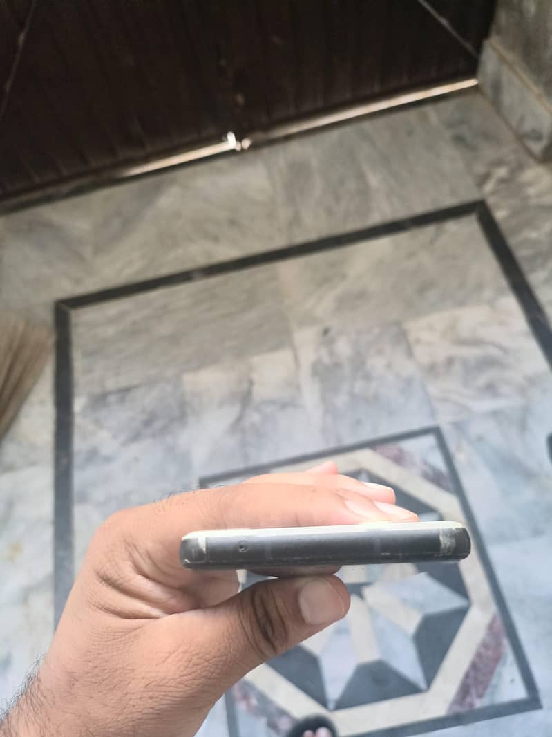 Google Pixel 6a 1