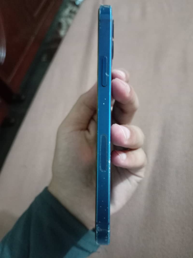 Iphone 12 4