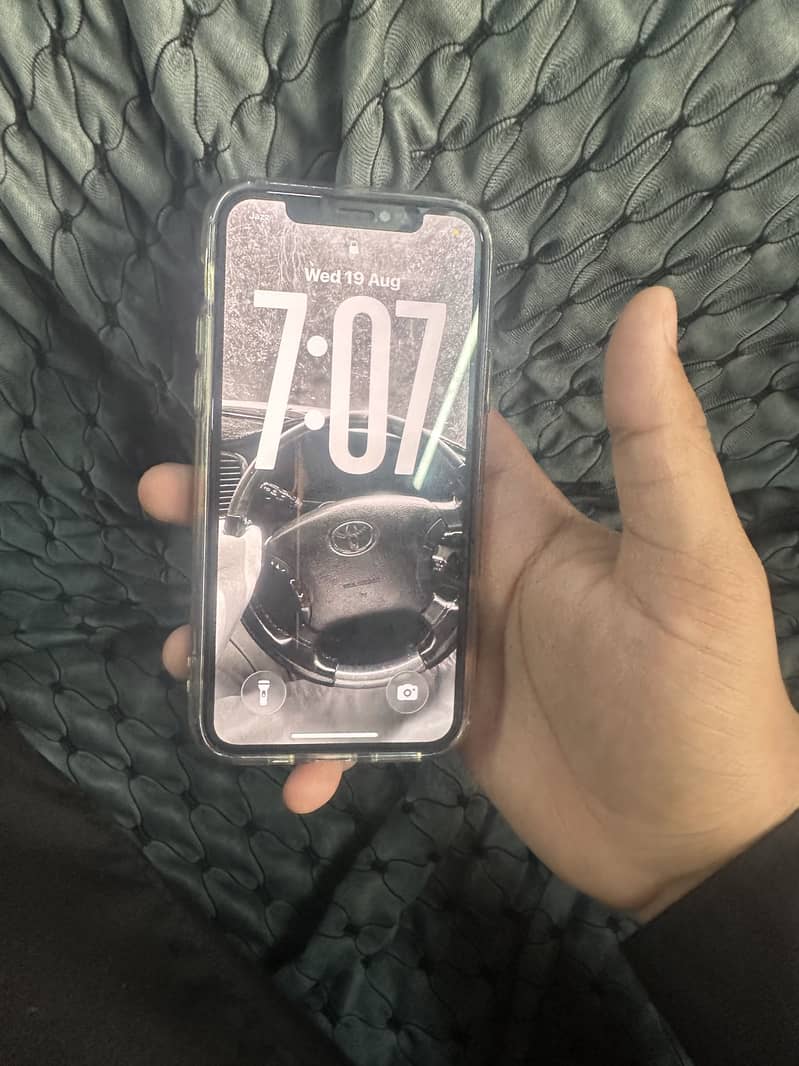 Apple iPhone 11 Pro 2